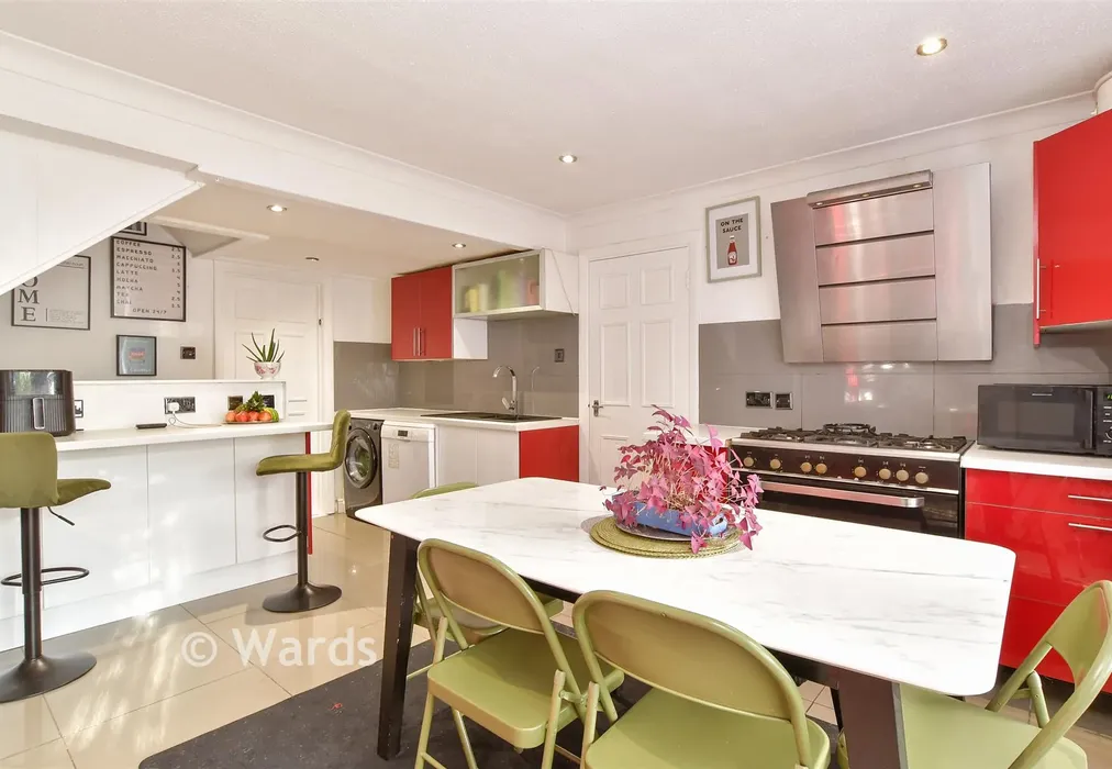 Kitchen - Lower Road, Faversham, Kent - Wards of Kent