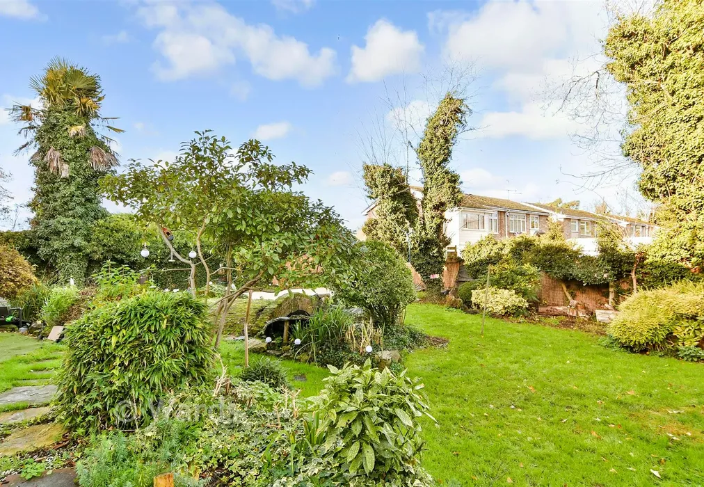 Rear Garden - Lower Road, Faversham, Kent - Wards of Kent