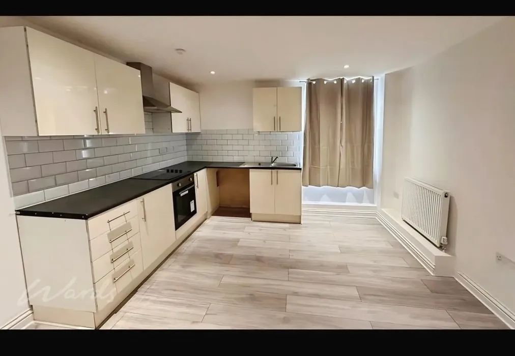 HILLSIDE KITCHEN - Hillside Avenue Strood ME2 - Wards of Kent