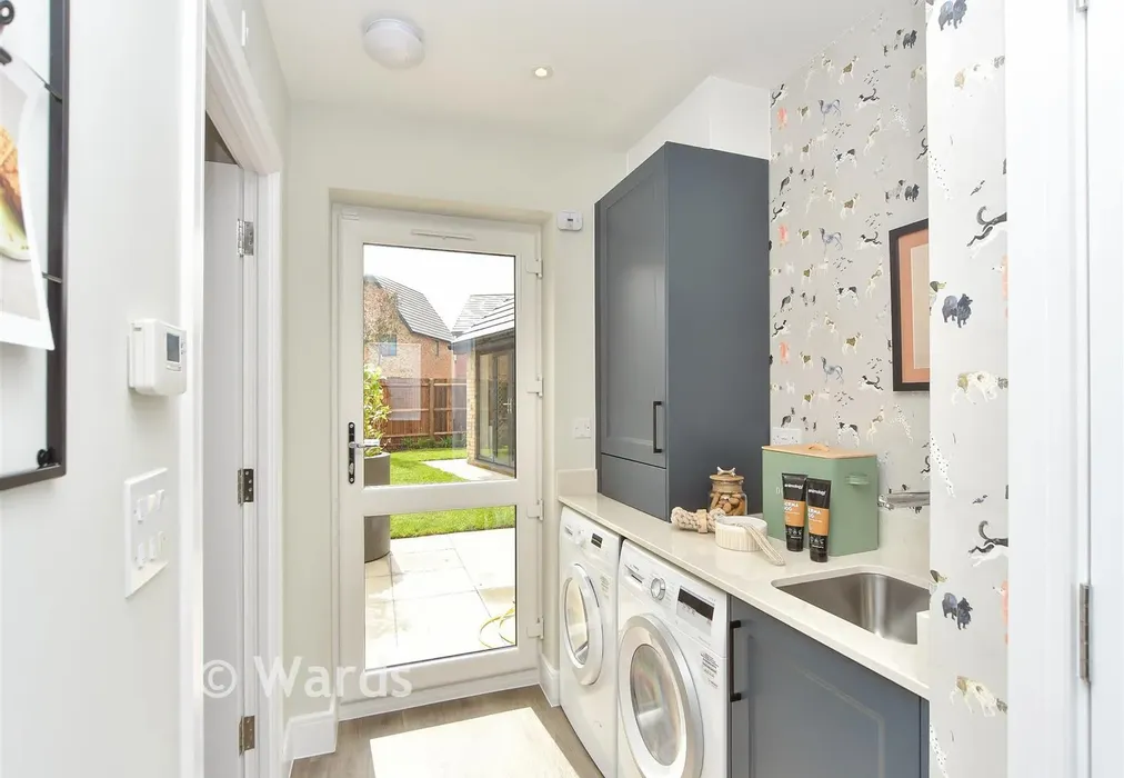 Utility Room - Ham Road, Faversham Lakes, Faversham, Kent - Wards of Kent