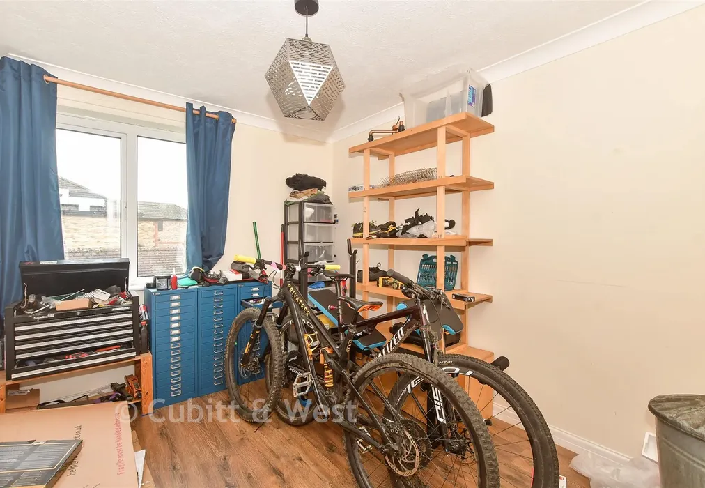 Bedroom 2 - Lower Street, Pulborough, West Sussex - Wards of Kent