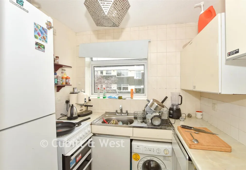 Kitchen - Lower Street, Pulborough, West Sussex - Wards of Kent