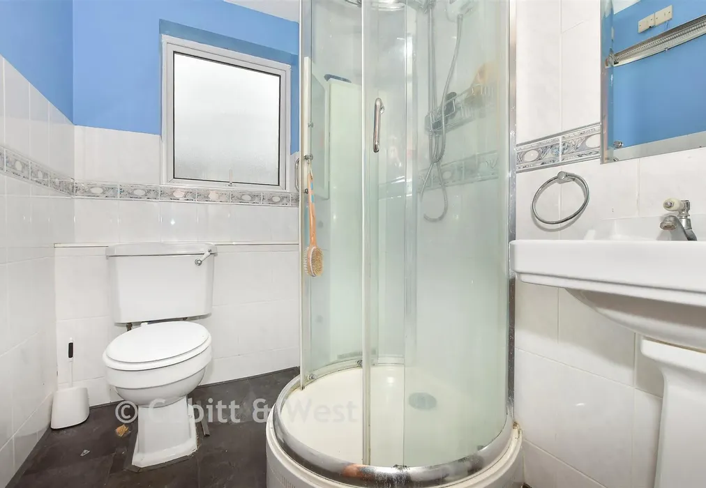 Shower Room - Lower Street, Pulborough, West Sussex - Wards of Kent