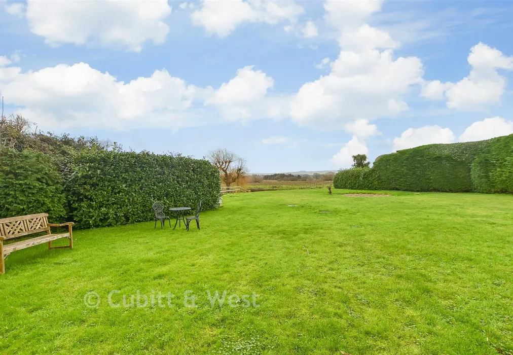 Communal Gardens - Lower Street, Pulborough, West Sussex - Wards of Kent