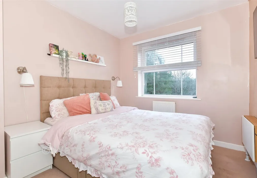 Bedroom 2 - Hawkes Way, Maidstone, Kent - Wards of Kent