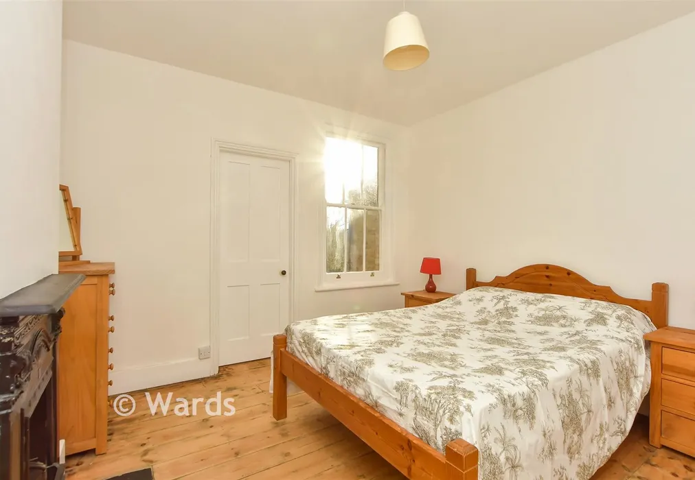 Bedroom 2 - St. Peter's Grove, Canterbury, Kent - Wards of Kent