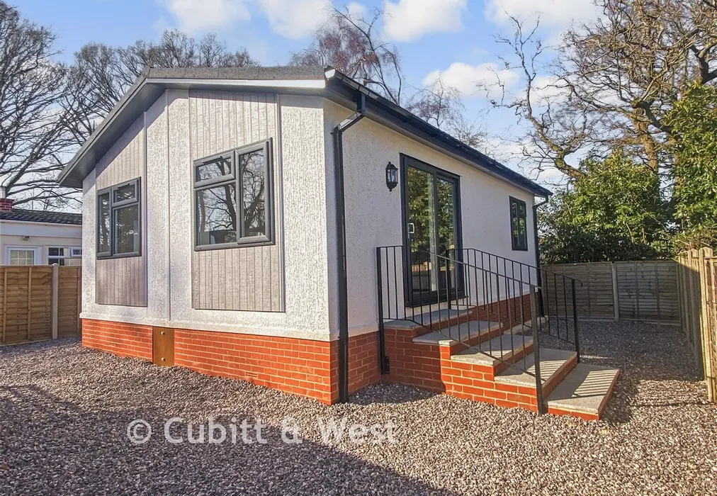 Rear - Durford Road, Petersfield, Hampshire - Wards of Kent