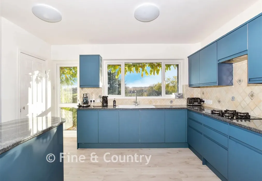 Kitchen - Denstroude Lane, Denstroude, Canterbury, Kent - Wards of Kent