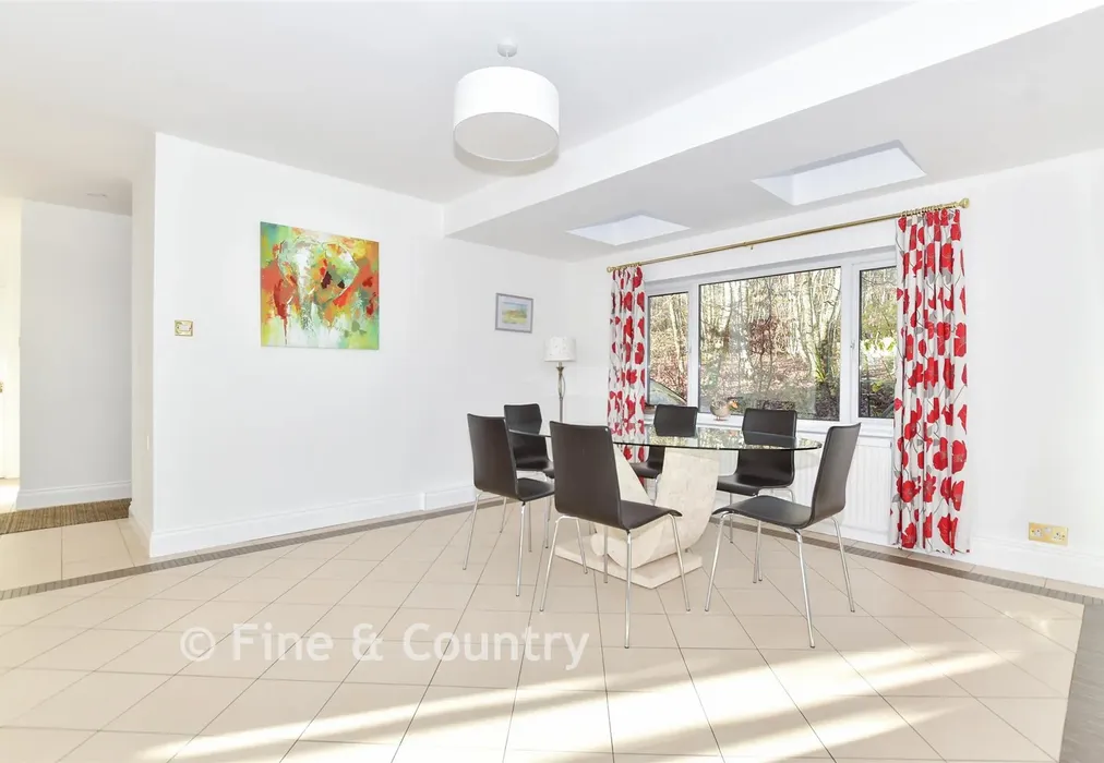 Dining Area - Denstroude Lane, Denstroude, Canterbury, Kent - Wards of Kent