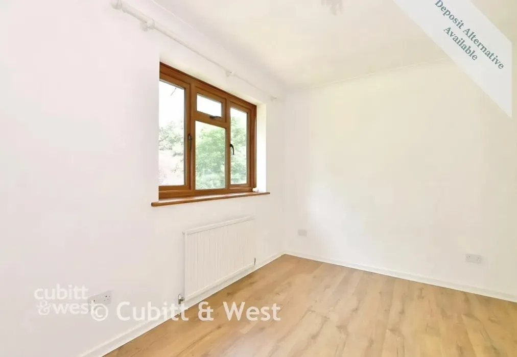 Bedroom - Crawley Lane Crawley RH10 - Wards of Kent