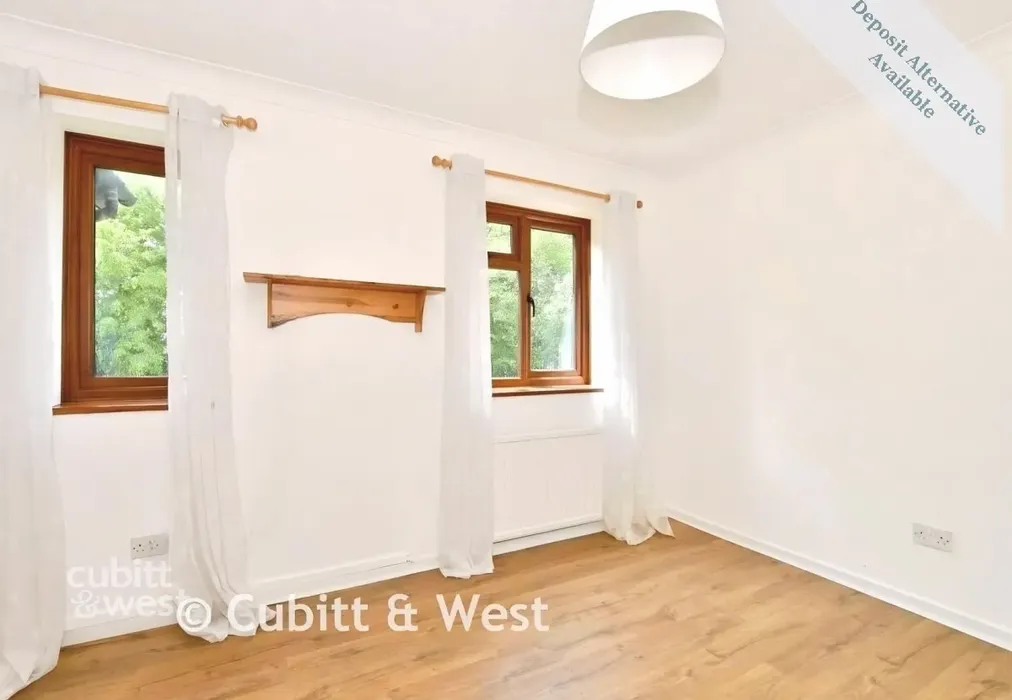 Bedroom - Crawley Lane Crawley RH10 - Wards of Kent