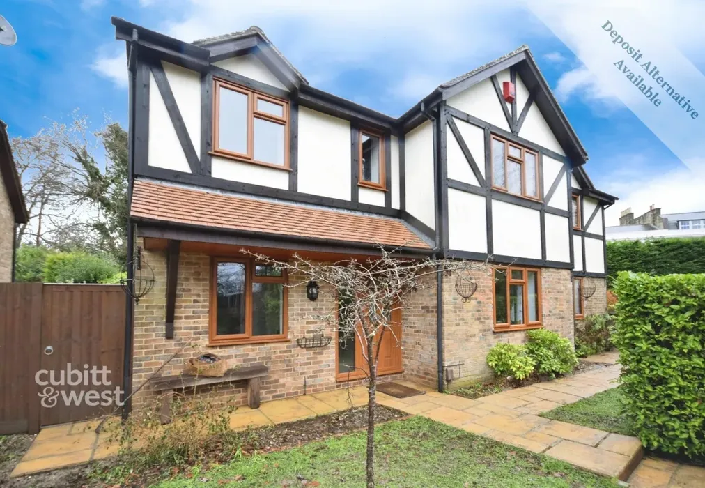 Front Elevation - Crawley Lane Crawley RH10 - Wards of Kent