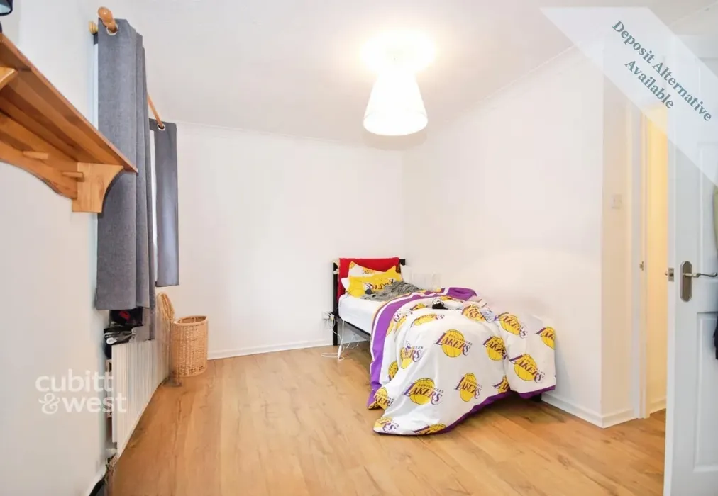 Bedroom - Crawley Lane Crawley RH10 - Wards of Kent