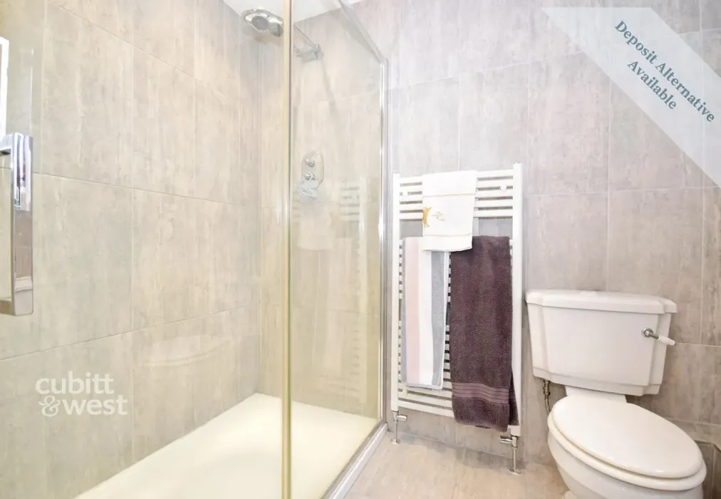 En Suite - Crawley Lane Crawley RH10 - Wards of Kent