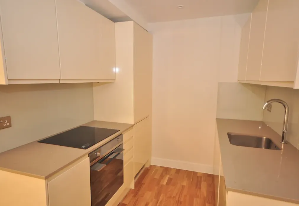 Kitchen - Radford Way, Billericay, CM12 - Wards of Kent