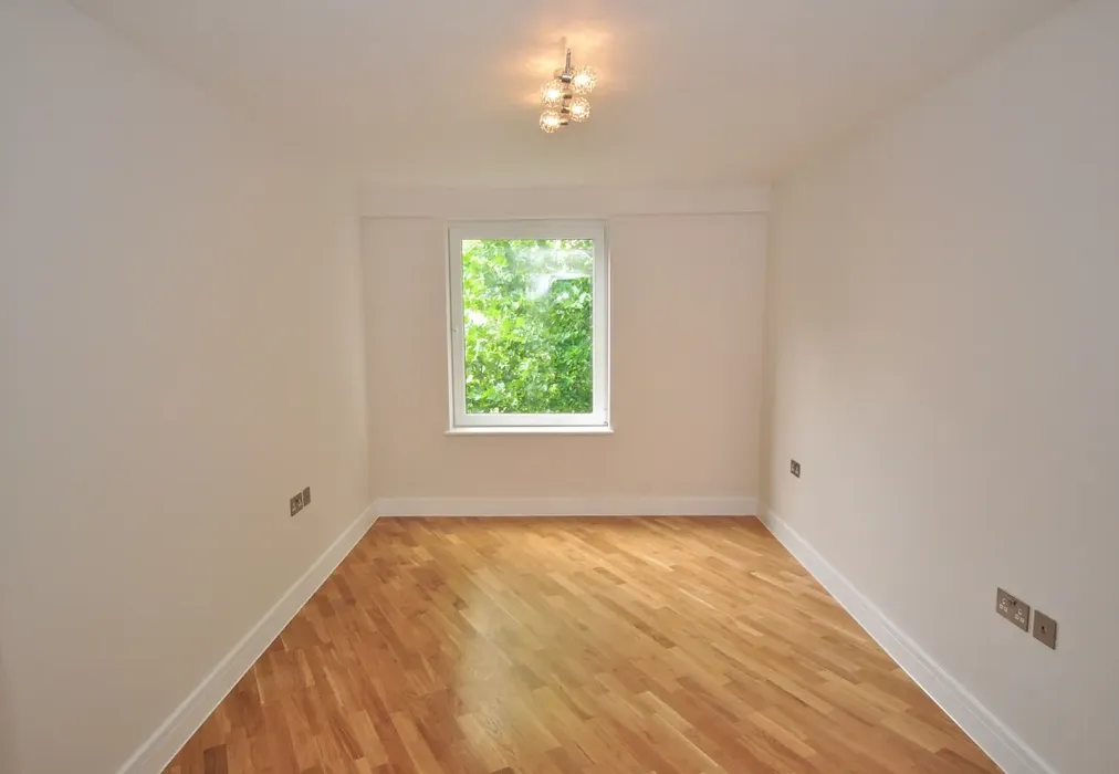 Bedroom - Radford Way, Billericay, CM12 - Wards of Kent