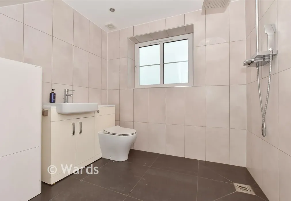 Wet Room - Plumstone Lane, Acol, Birchington, Kent - Wards of Kent