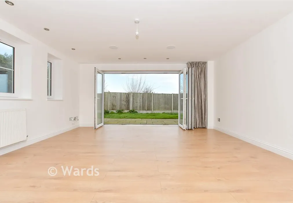 Internal Lifestyle Photograph - Plumstone Lane, Acol, Birchington, Kent - Wards of Kent