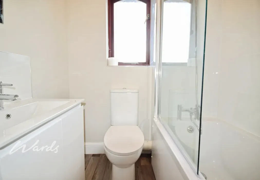 a3e3f64b-DSC_0069 - Ostlers Court Holborough Road ME6 - Wards of Kent