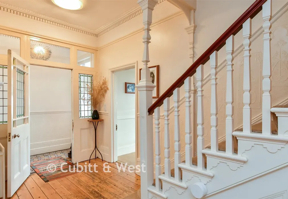Internal Lifestyle Photograph - Ditchling Road, Brighton, East Sussex - Wards of Kent