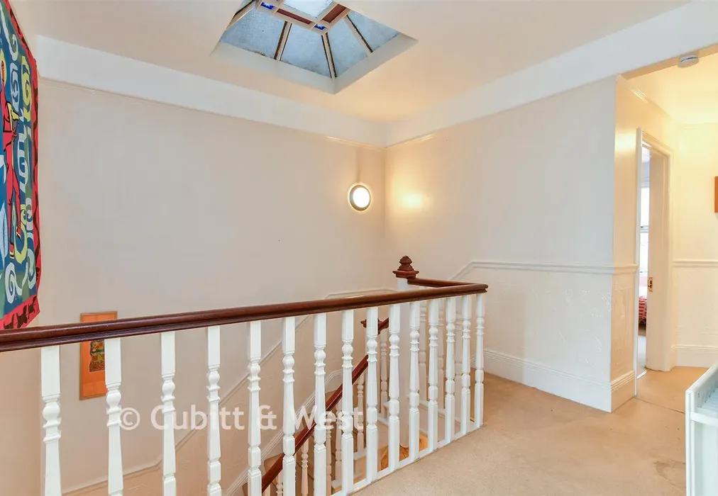 Landing - Ditchling Road, Brighton, East Sussex - Wards of Kent