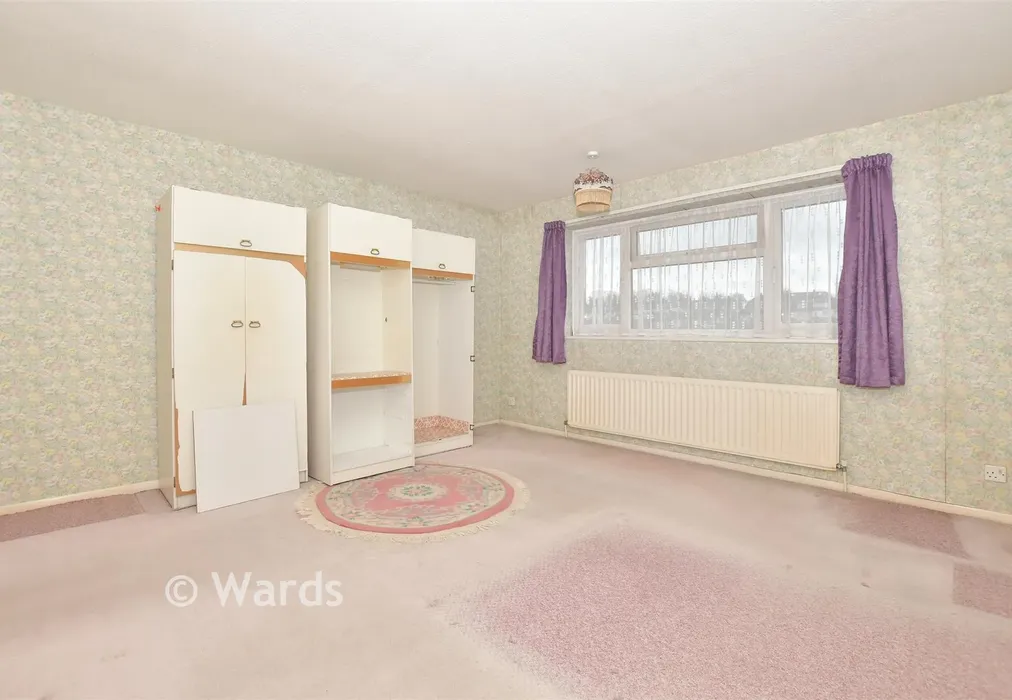 Bedroom 1 - Cavendish Road, Rochester, Kent - Wards of Kent