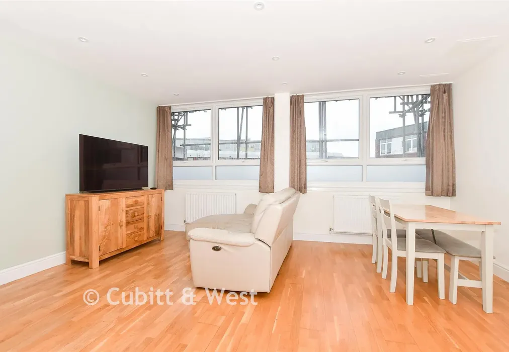 Kitchen/Lounge/ Diner - London Road, East Grinstead, West Sussex - Wards of Kent