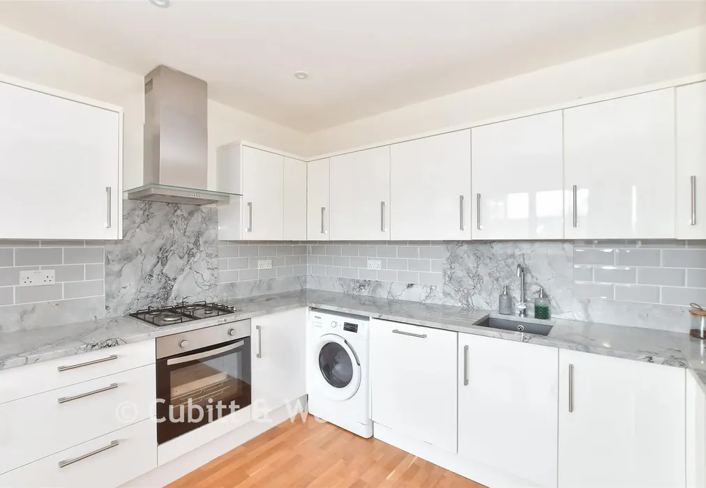 Kitchen/Lounge/ Diner - London Road, East Grinstead, West Sussex - Wards of Kent