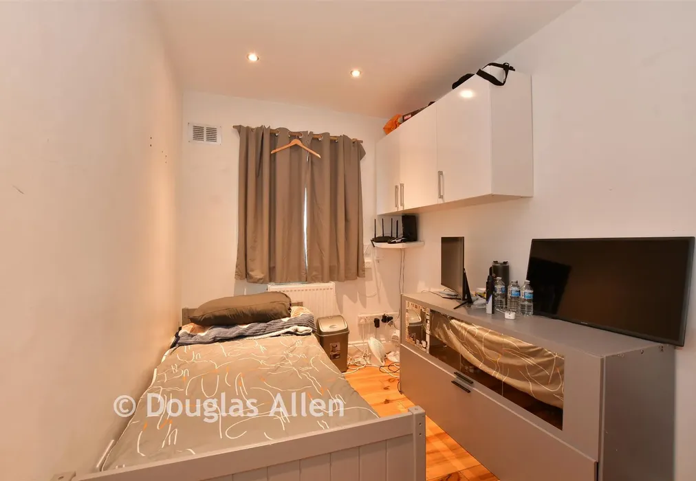 Bedroom 4 - Hall Road, Chadwell Heath, Romford, Essex - Wards of Kent