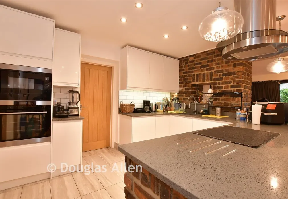 Kitchen - Hall Road, Chadwell Heath, Romford, Essex - Wards of Kent