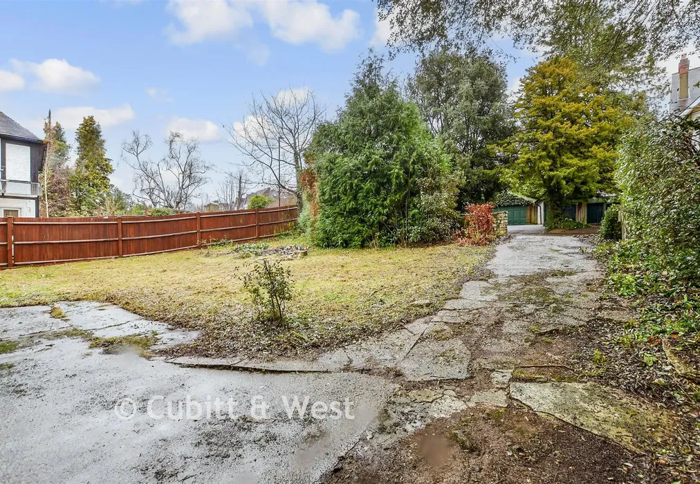 Driveway/Parking - Russell Hill, Purley, Surrey - Wards of Kent