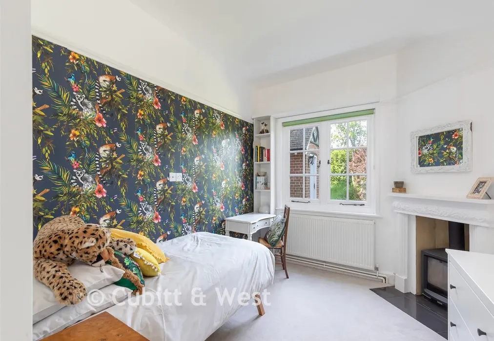 Bedroom 4 - Turners Hill Road, Crawley Down, West Sussex - Wards of Kent