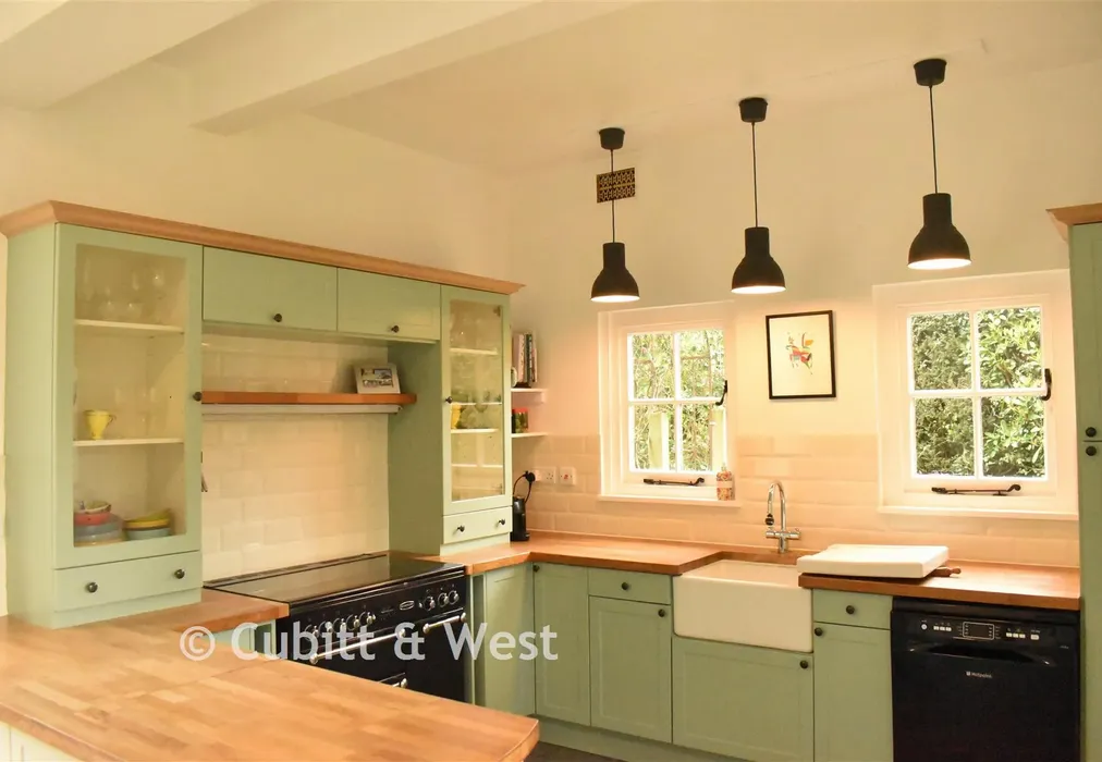Kitchen - Turners Hill Road, Crawley Down, West Sussex - Wards of Kent
