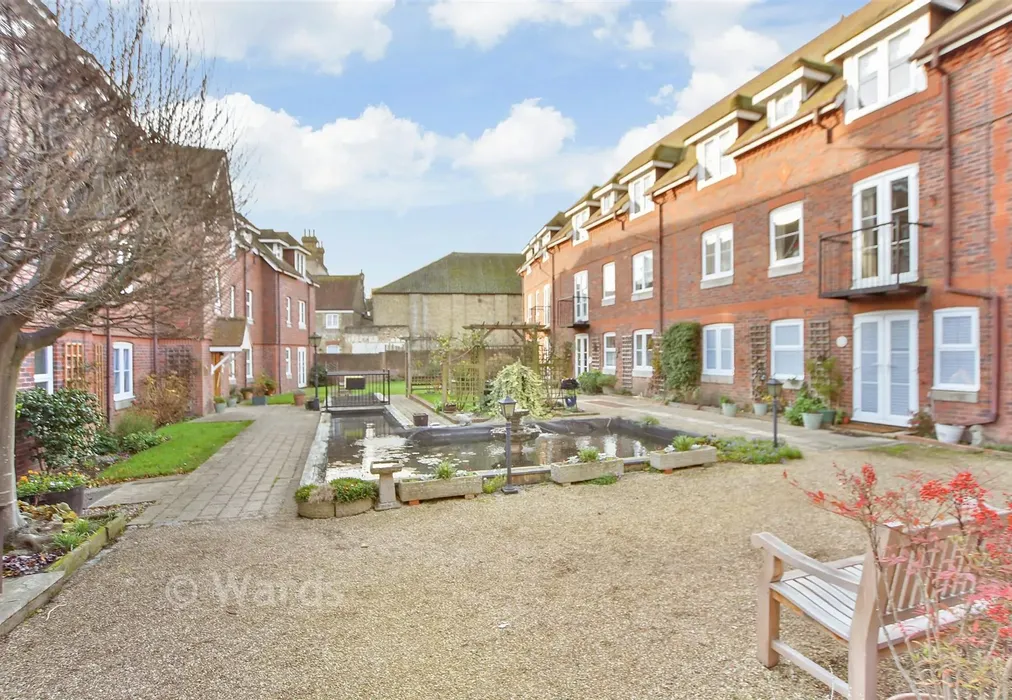 Communal Gardens - Middle Row, Faversham, Kent - Wards of Kent