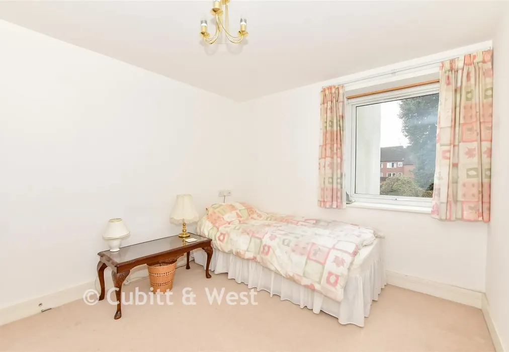 Bedroom 2 - Beaconsfield Road, Waterlooville, Hampshire - Wards of Kent