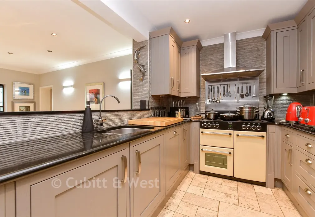 Kitchen/Diner - Forest Lane, East Horsley, Leatherhead, Surrey - Wards of Kent