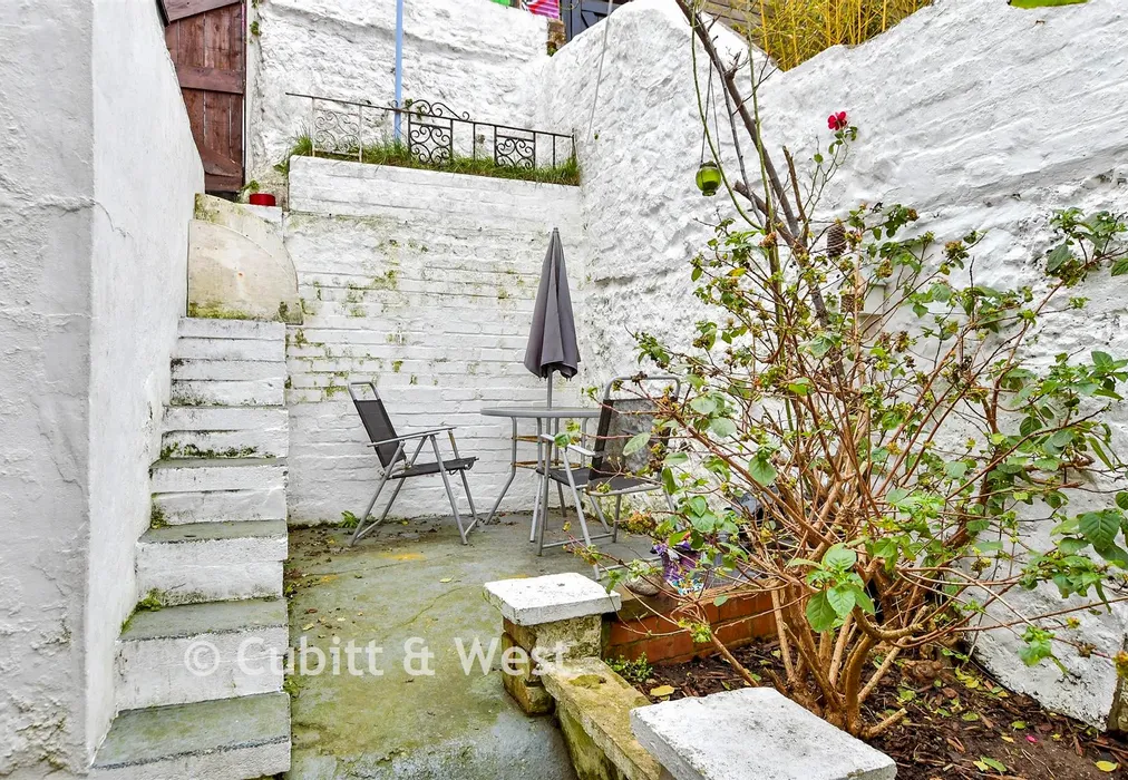 Rear Garden - Kensington Place, Brighton, East Sussex - Wards of Kent