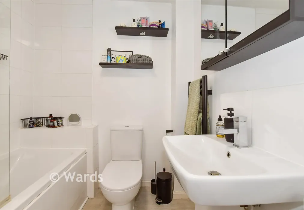 Bathroom - Pit Head Drive, Aylesham, Canterbury, Kent - Wards of Kent
