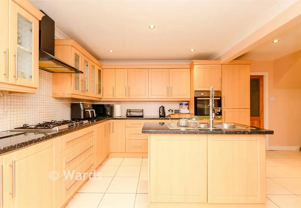 Kitchen - Upper Wickham Lane, Welling, Kent - Wards of Kent