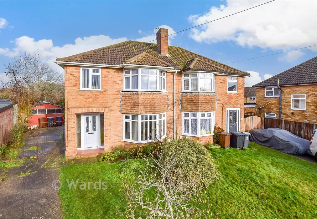 External (Brochure) - Meadow Walk, Snodland, Kent - Wards of Kent