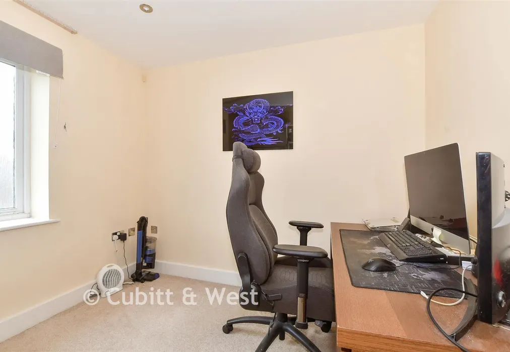 Bedroom 2 - Hurst Park, Horsham, West Sussex - Wards of Kent