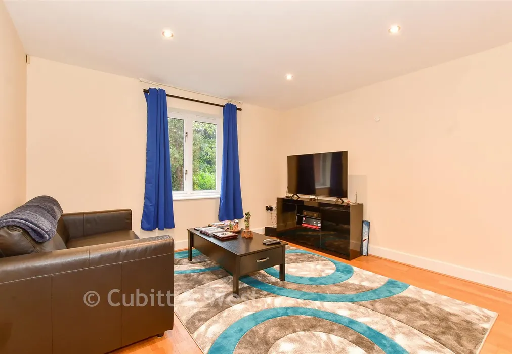 Lounge/Kitchen - Hurst Park, Horsham, West Sussex - Wards of Kent