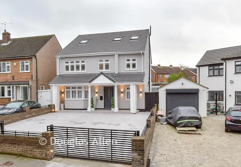 External Brochure - Sackville Crescent, Harold Wood, Essex - Wards of Kent