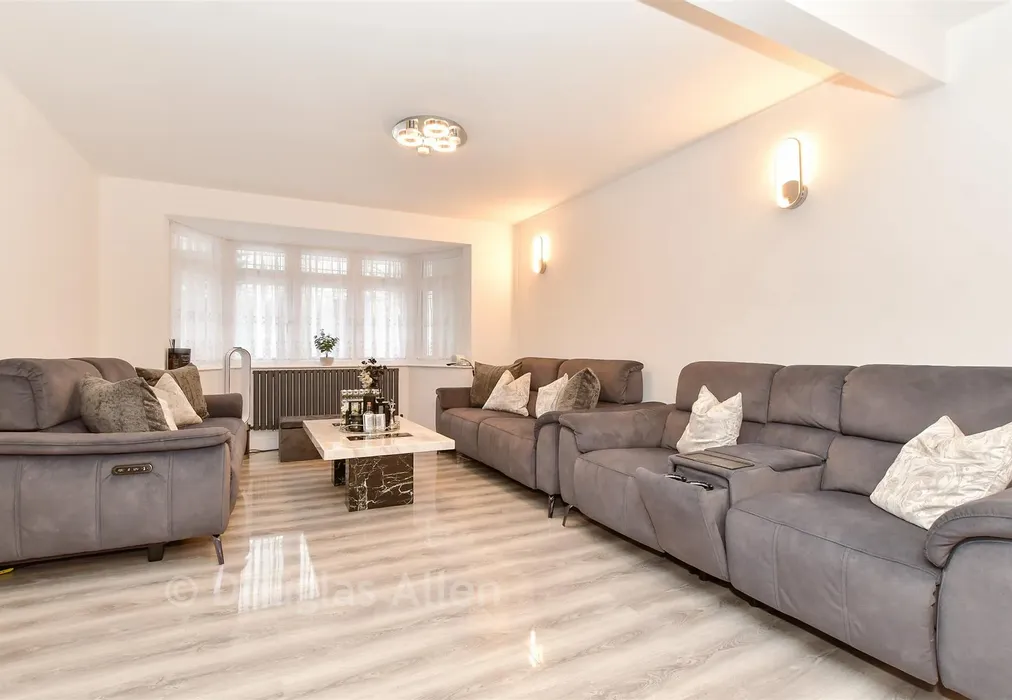 Lounge - Sackville Crescent, Harold Wood, Essex - Wards of Kent