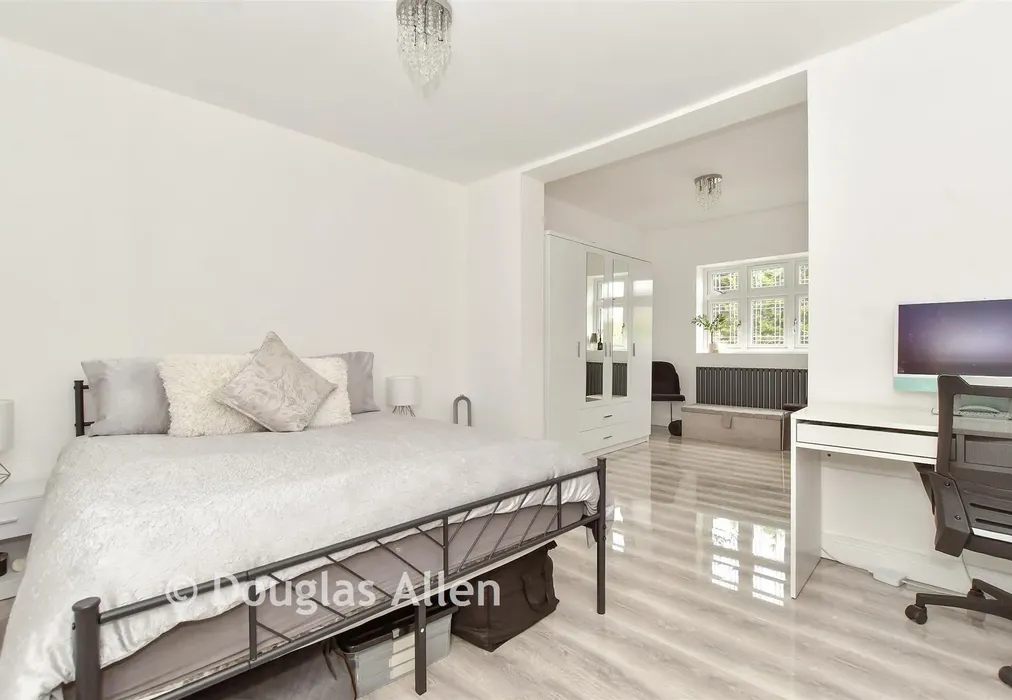 Bedroom 3 - Sackville Crescent, Harold Wood, Essex - Wards of Kent