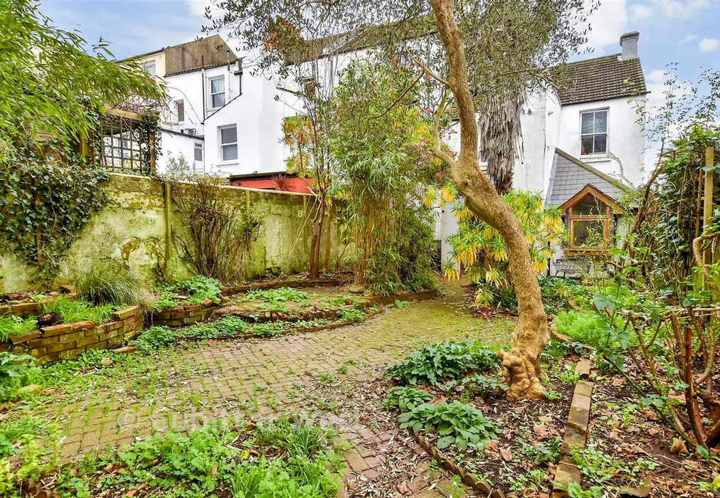 Rear Garden - Clyde Road, Brighton, East Sussex - Wards of Kent