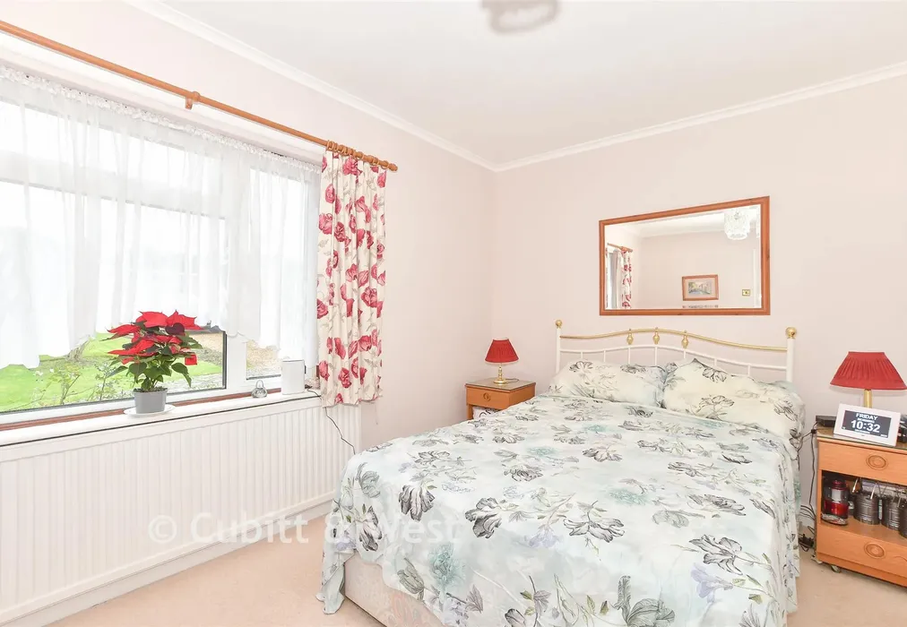 Bedroom 1 - Crawley Down Road, Felbridge, West Sussex - Wards of Kent