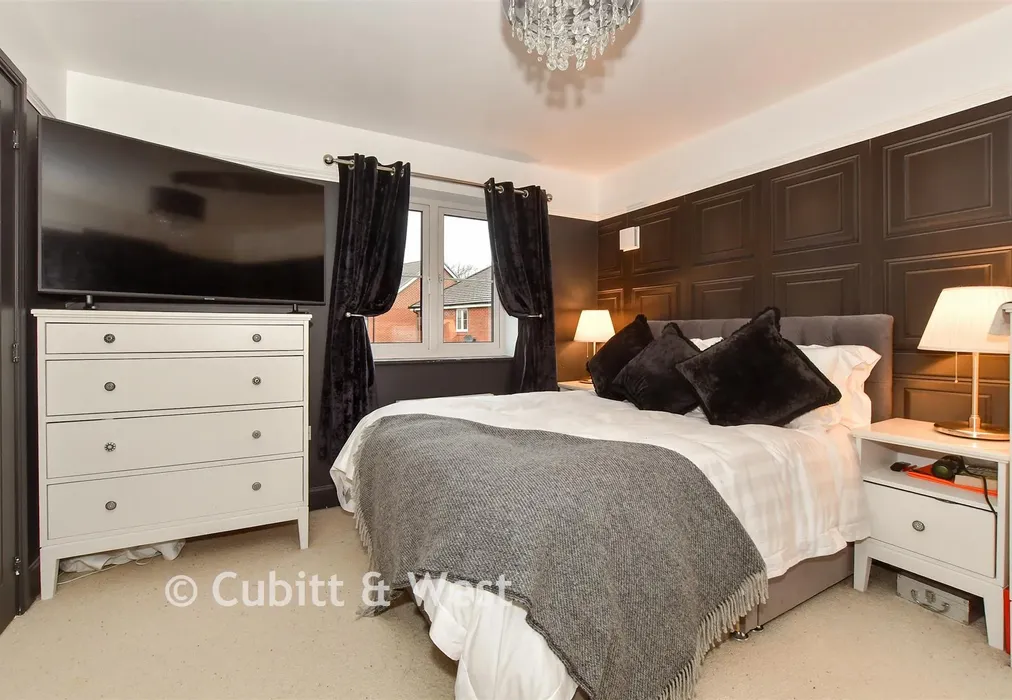 Bedroom 1 - Centenary Road, Southwater, Horsham, West Sussex - Wards of Kent