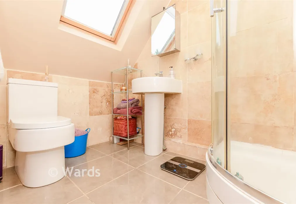 En-Suite Shower Room - School Lane, Meopham, Kent - Wards of Kent