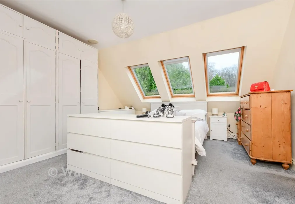 Bedroom 1 - School Lane, Meopham, Kent - Wards of Kent